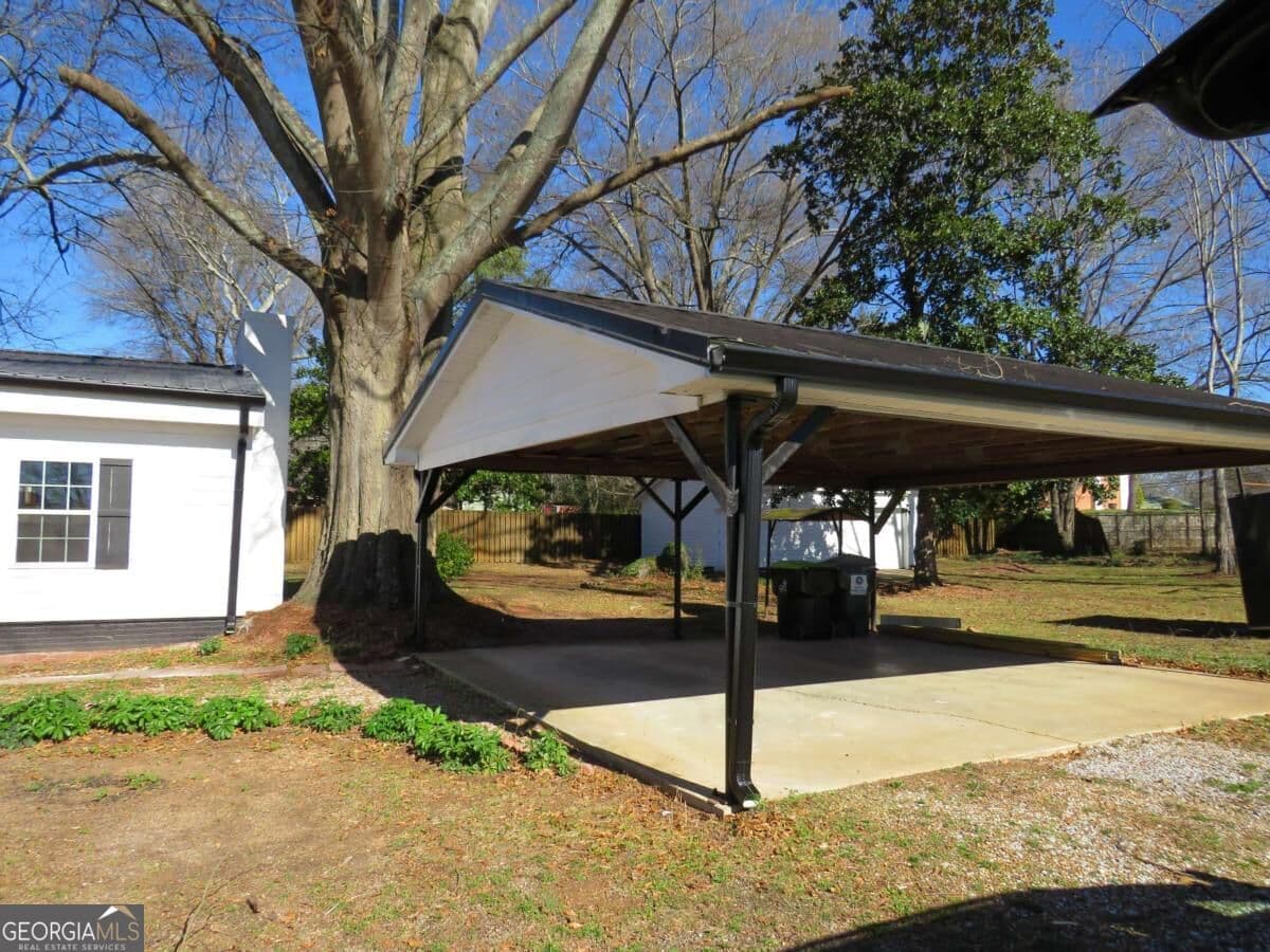 3 bedroom, 2.5 bathroom, 2,000 sq ft single family residence for sale at 220 John Phillips Road, Cedartown, GA 30125 — photo 4