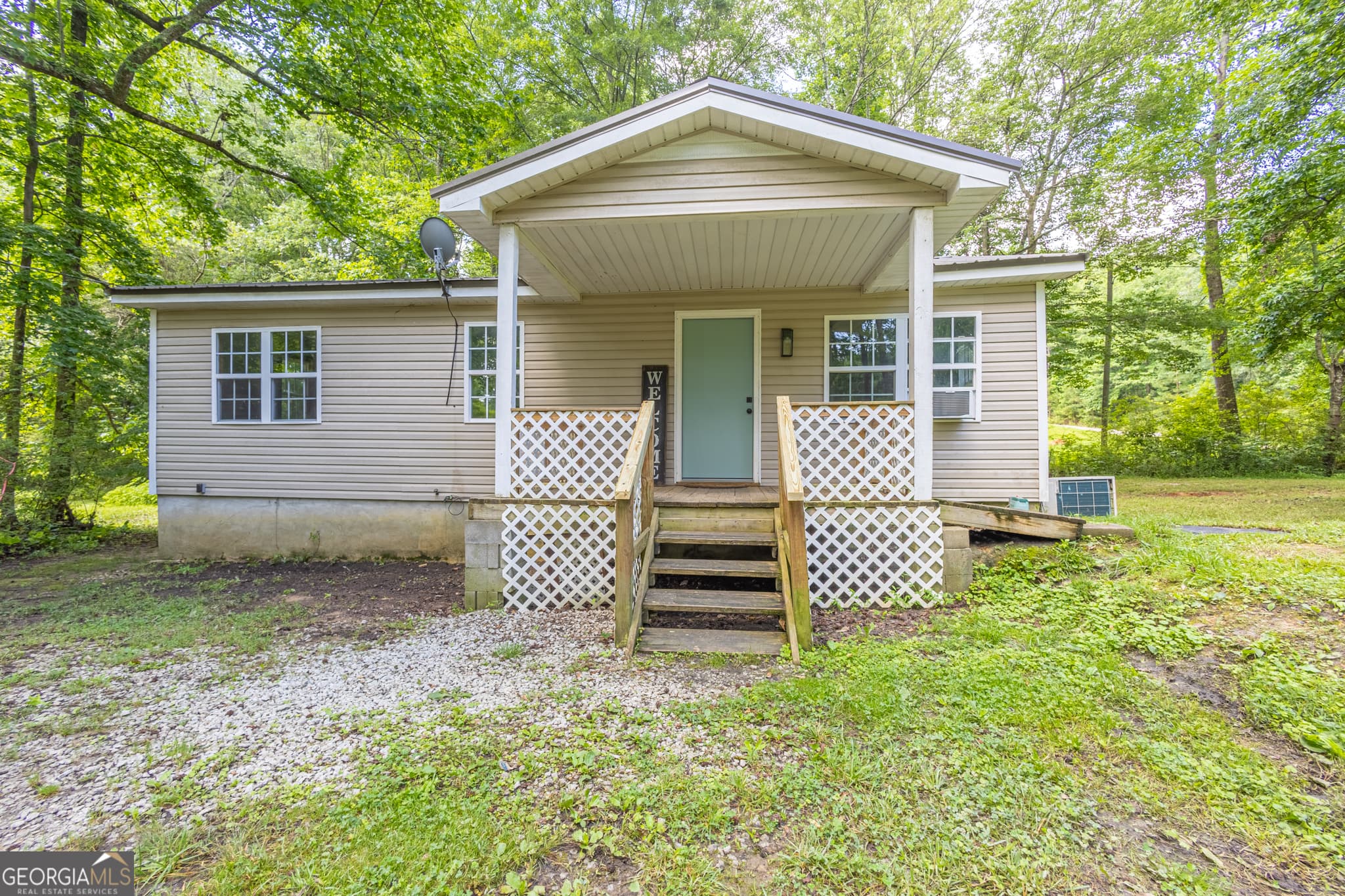 3 bedroom, 1 bathroom, 869 sq ft single family residence for sale at 717 County Road 137, Heflin, AL 36264 — photo 5