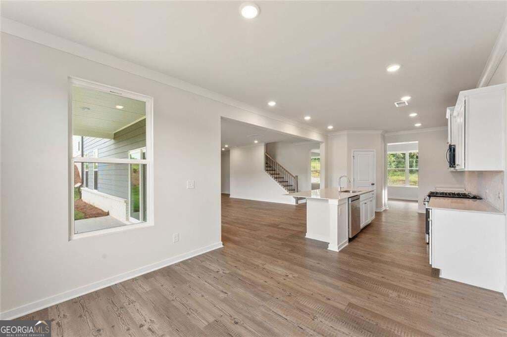 5 bedroom, 4 bathroom, 3,403 sq ft single family residence for sale at 2644 Marshwood Circle, Gainesville, GA 30507 — photo 9