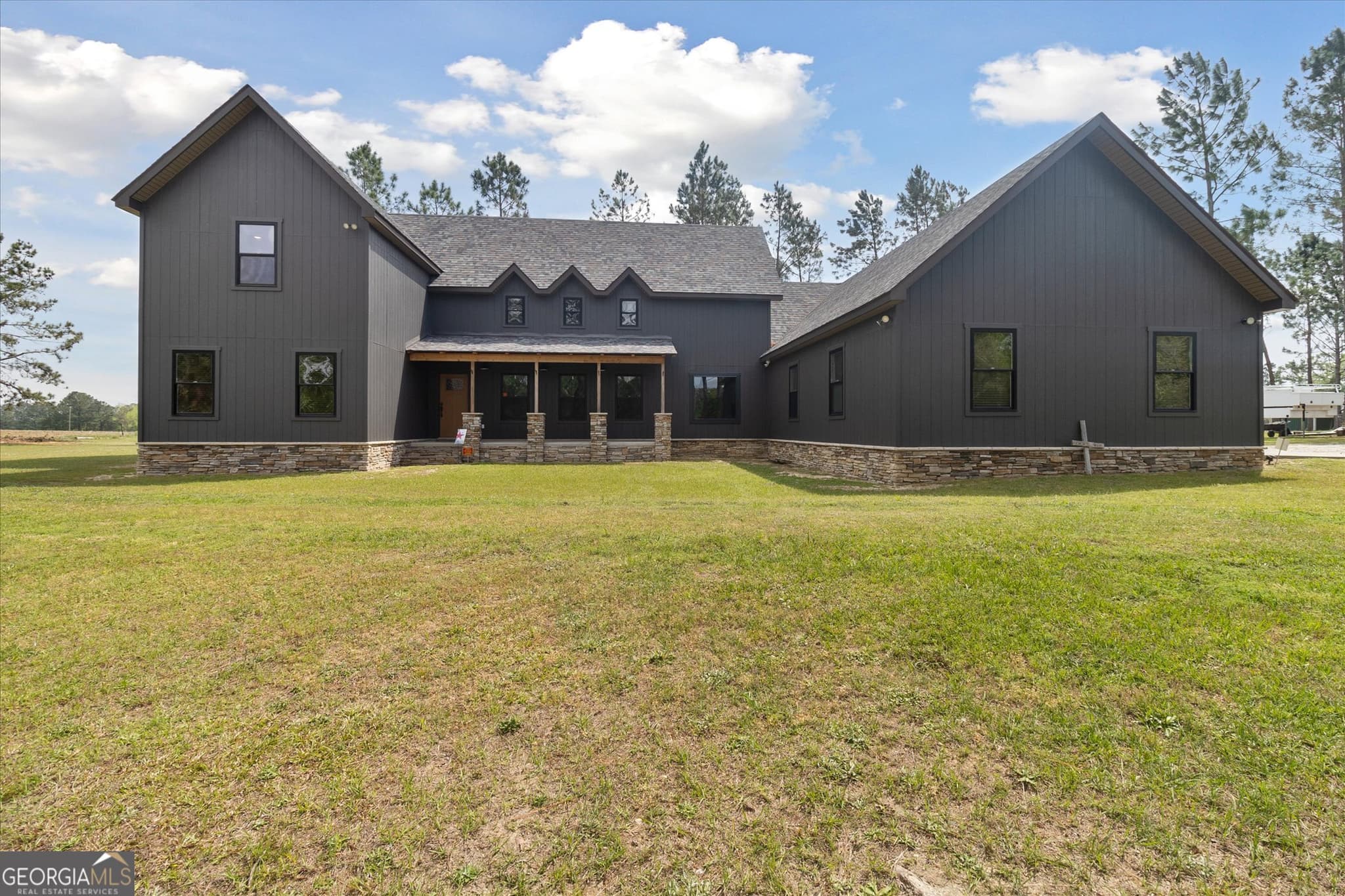 4 bedroom, 3 bathroom, 3,728 sq ft single family residence sold at 501 S Old Reidsville Road, Twin City, GA 30471