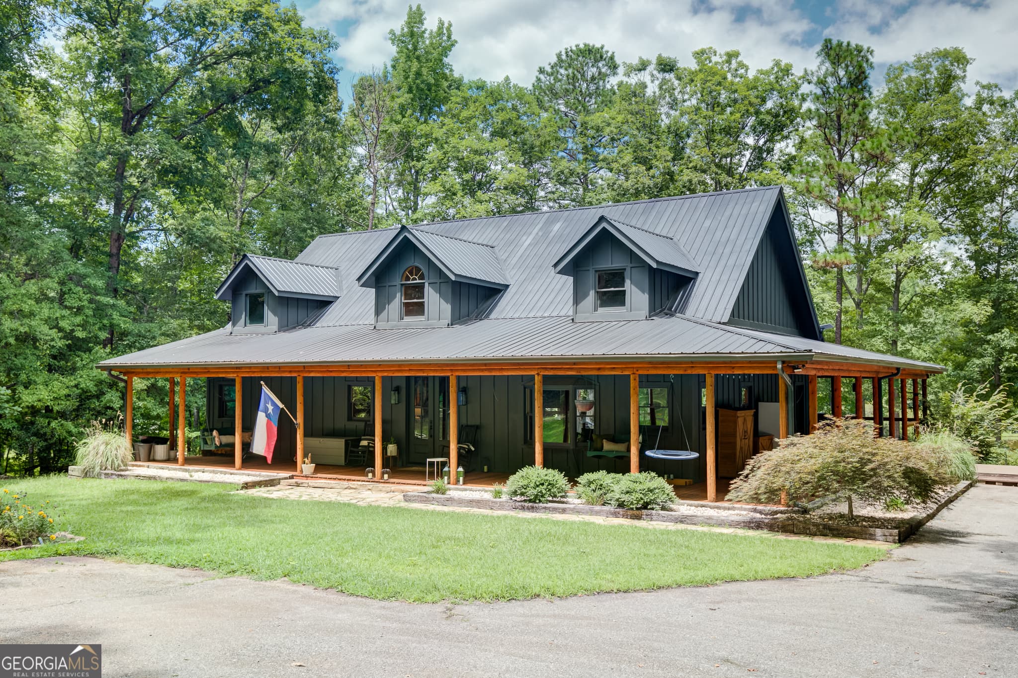 4 bedroom, 3 bathroom, 3,956 sq ft single family residence for sale at 710 Line Creek Road, Senoia, GA 30276 — photo 1 of 117