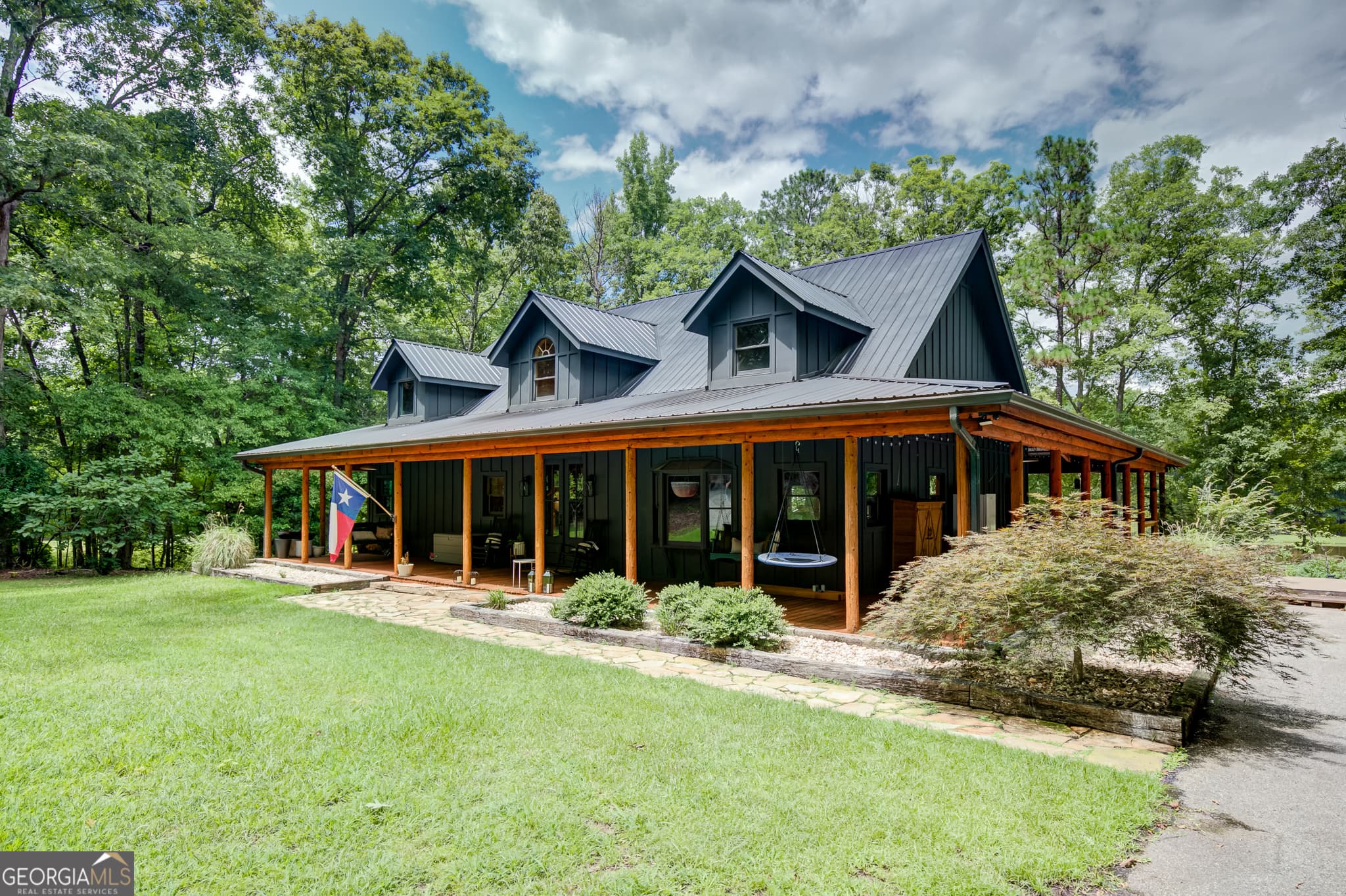 4 bedroom, 3 bathroom, 3,956 sq ft single family residence for sale at 710 Line Creek Road, Senoia, GA 30276 — photo 4