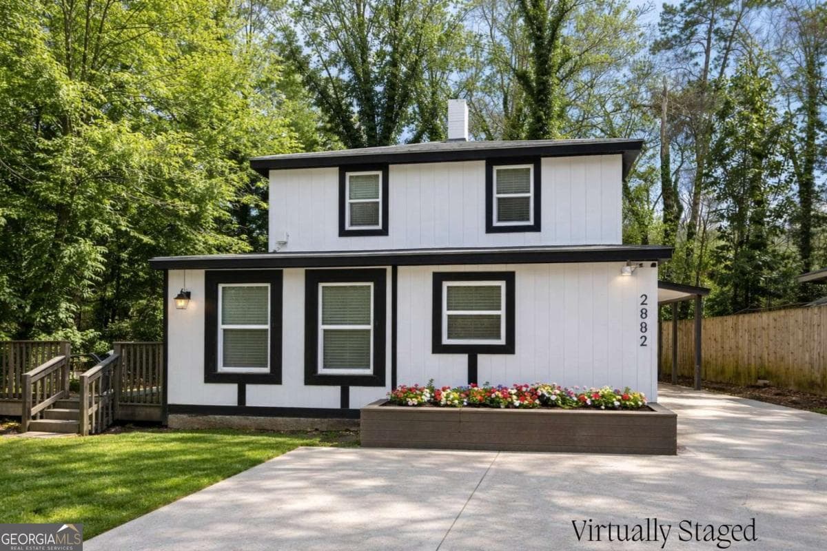 3 bedroom, 3 bathroom, 1,632 sq ft single family residence for sale at 2802 Palm Drive, East Point, GA 30344 — photo 3