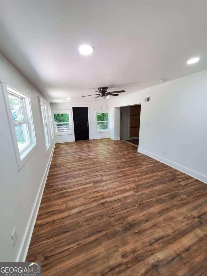 3 bedroom, 3 bathroom, 1,632 sq ft single family residence for sale at 2802 Palm Drive, East Point, GA 30344 — photo 5