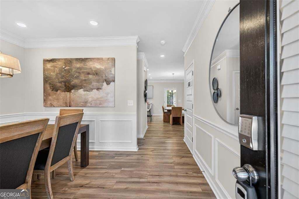 4 bedroom, 2.5 bathroom, 2,053 sq ft single family residence for sale at 12 Navarre Circle, Rome, GA 30165 — photo 2