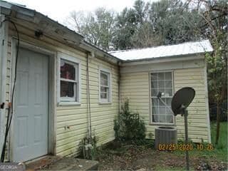 2 bedroom, 1 bathroom, 860 sq ft single family residence for sale at 707 Burke Avenue, Albany, GA 31701 — photo 3