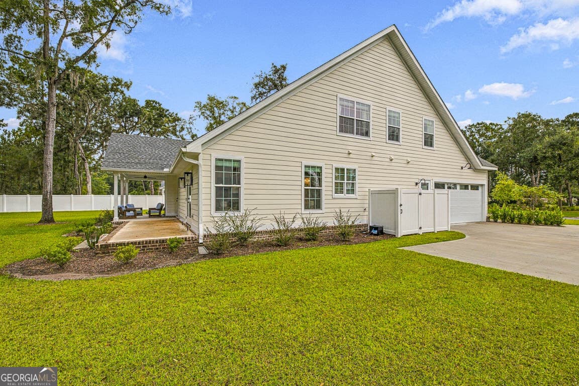 4 bedroom, 3.5 bathroom, 2,928 sq ft single family residence for sale at 164 Old Wharf Road, Brunswick, GA 31523 — photo 6