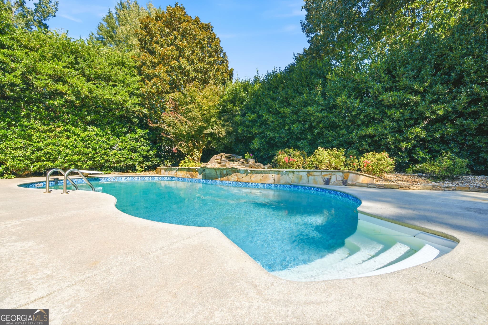 5 bedroom, 4 bathroom, 3,041 sq ft single family residence for sale at 404 Cimaron Park, Peachtree City, GA 30269 — photo 4