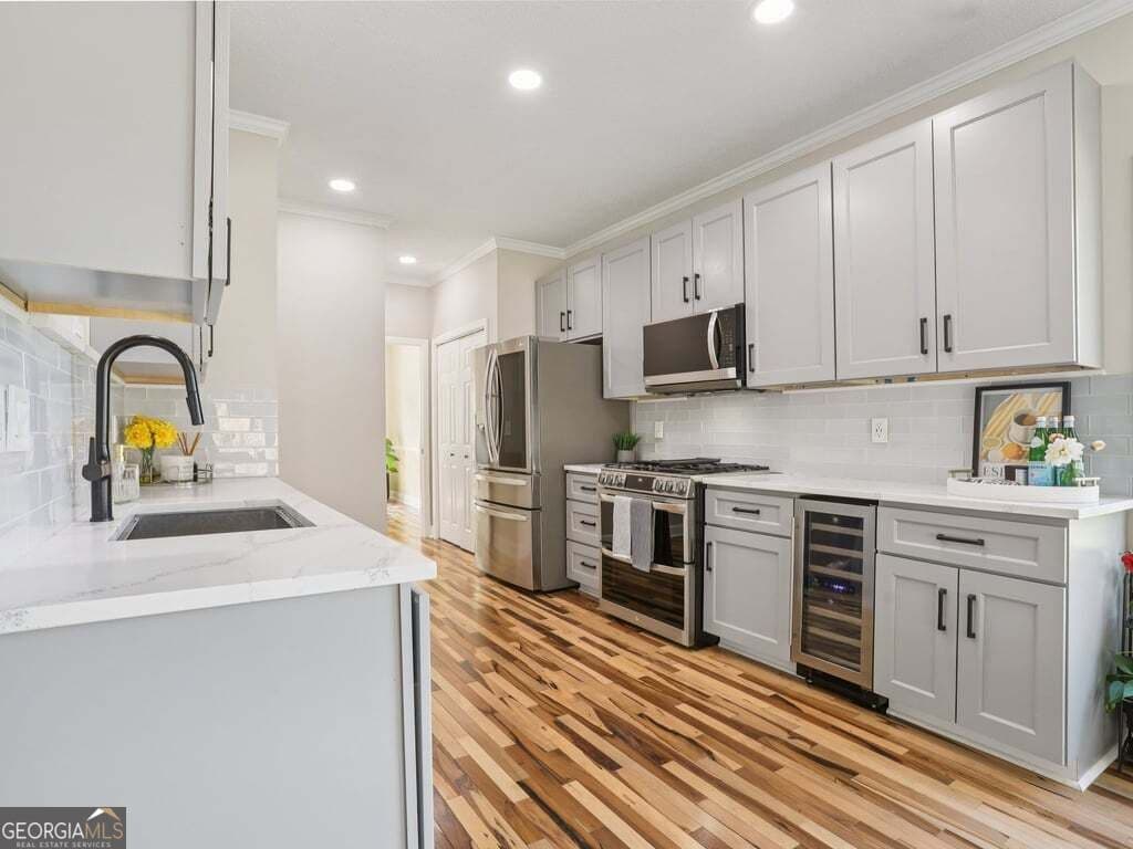 3 bedroom, 2.5 bathroom, 2,170 sq ft single family residence for sale at 1021 Soaring Drive, Marietta, GA 30062 — photo 3