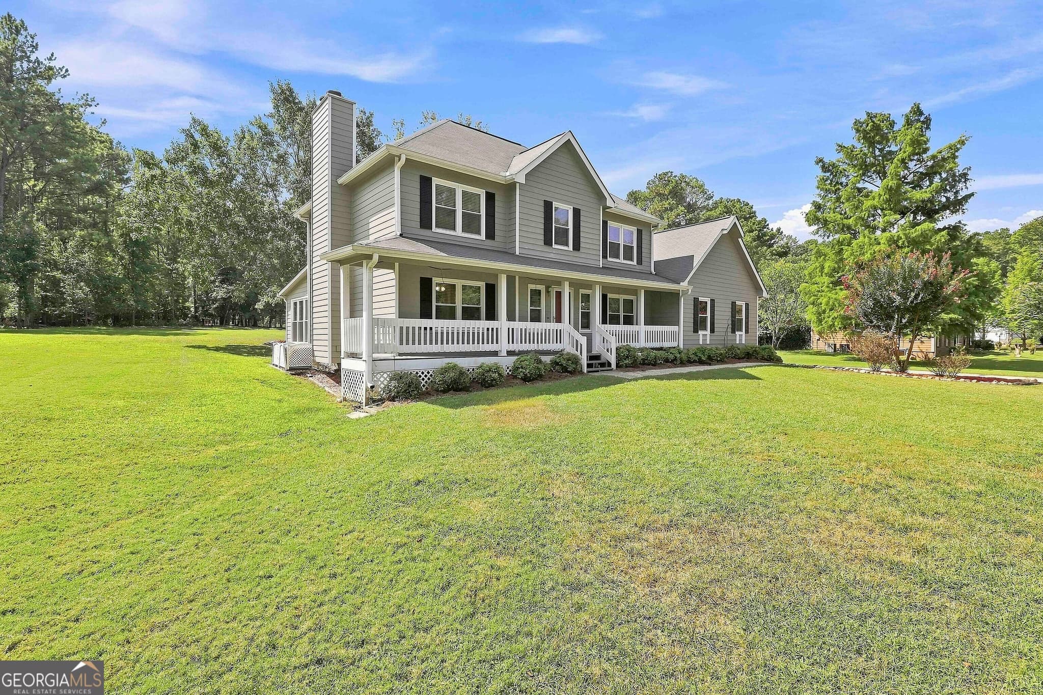 3 bedroom, 2.5 bathroom, 1,902 sq ft single family residence for sale at 185 Clearbrook Way, Fayetteville, GA 30215 — photo 2