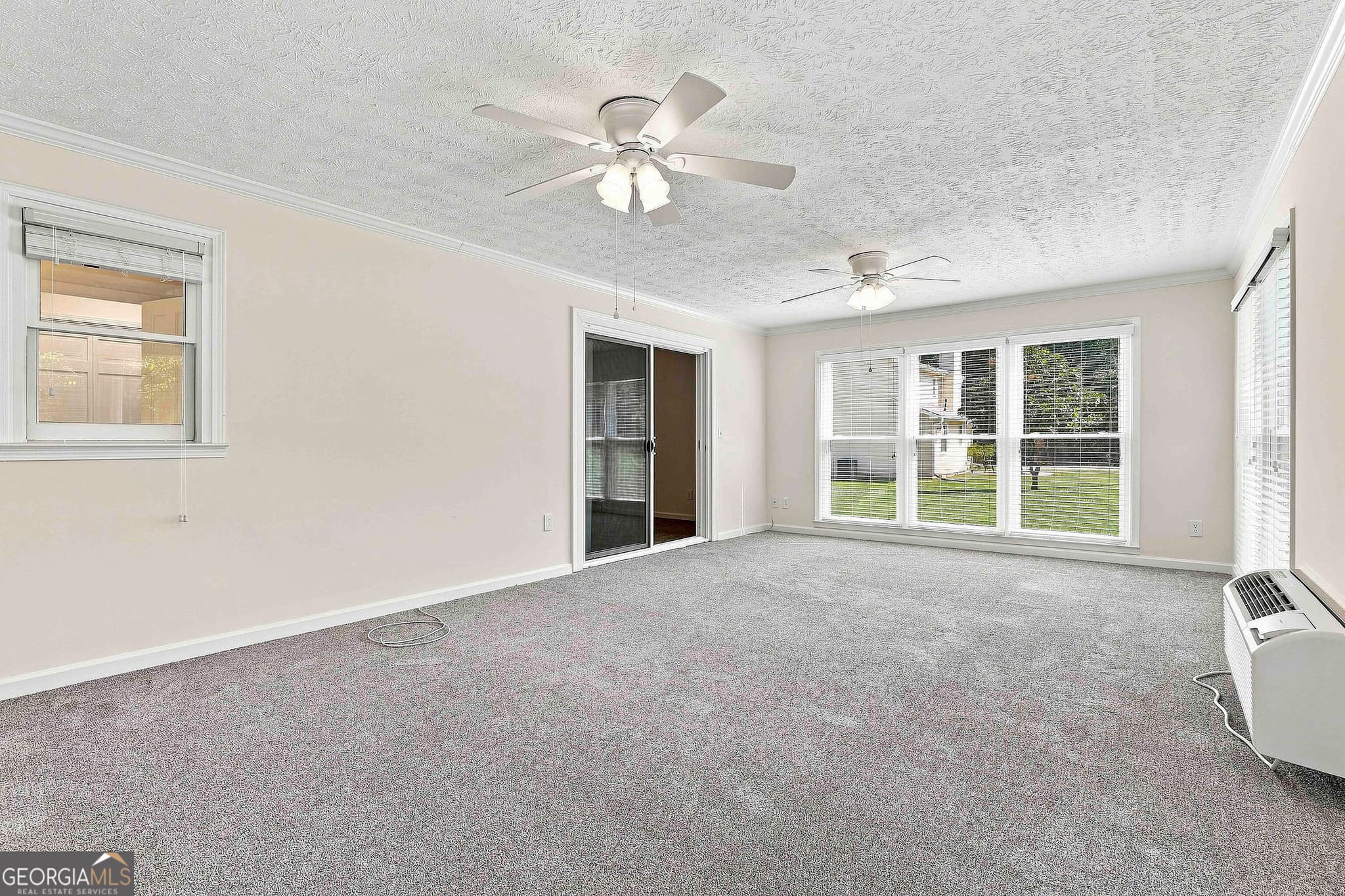 3 bedroom, 2.5 bathroom, 1,902 sq ft single family residence for sale at 185 Clearbrook Way, Fayetteville, GA 30215 — photo 10