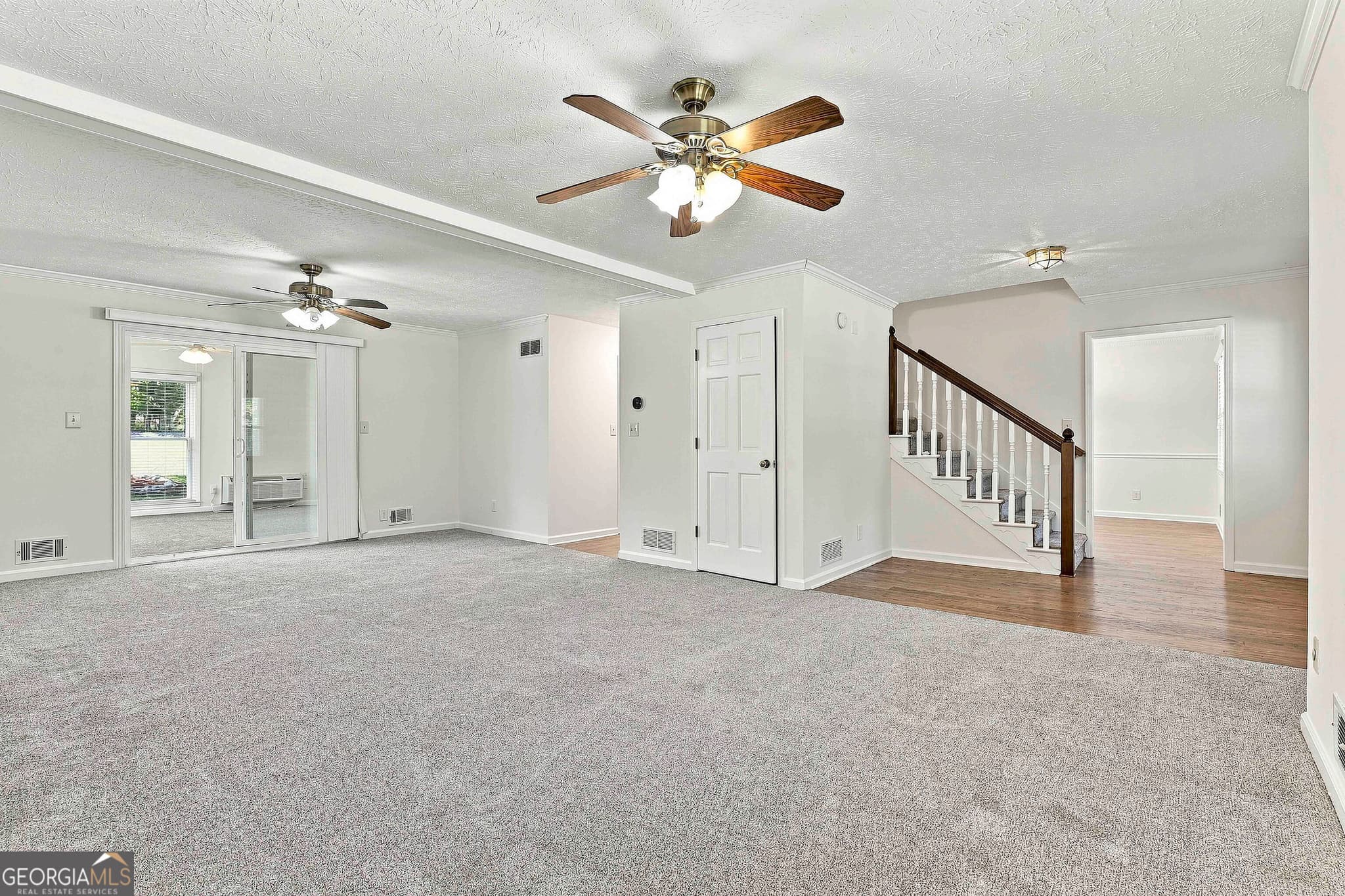 3 bedroom, 2.5 bathroom, 1,902 sq ft single family residence for sale at 185 Clearbrook Way, Fayetteville, GA 30215 — photo 8