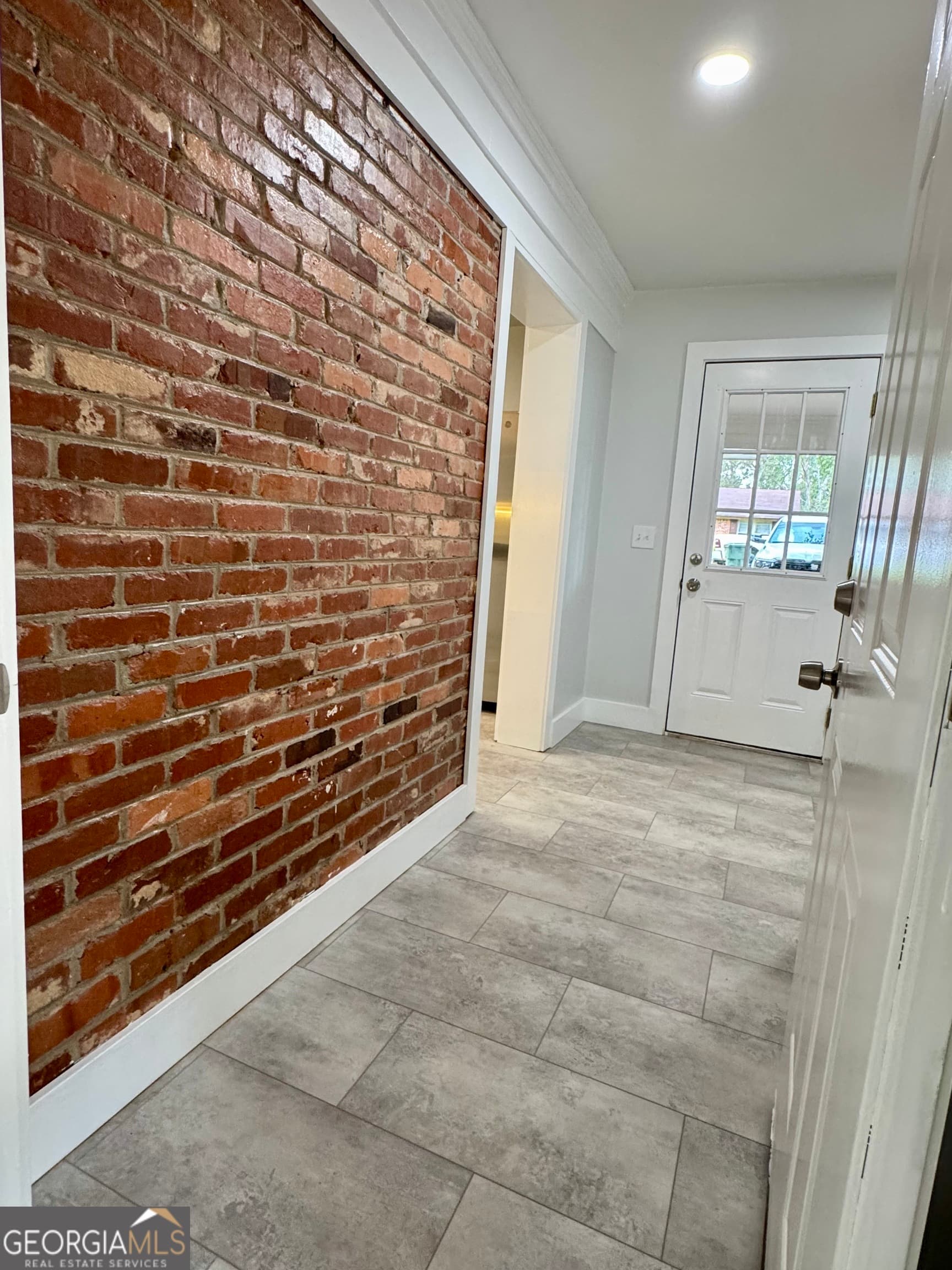 3 bedroom, 2 bathroom, 1,324 sq ft single family residence under contract at 215 Denham Street, Thomaston, GA 30286 — photo 3