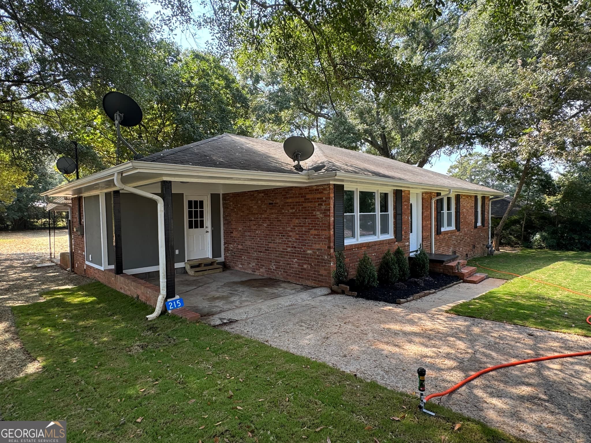 3 bedroom, 2 bathroom, 1,324 sq ft single family residence under contract at 215 Denham Street, Thomaston, GA 30286