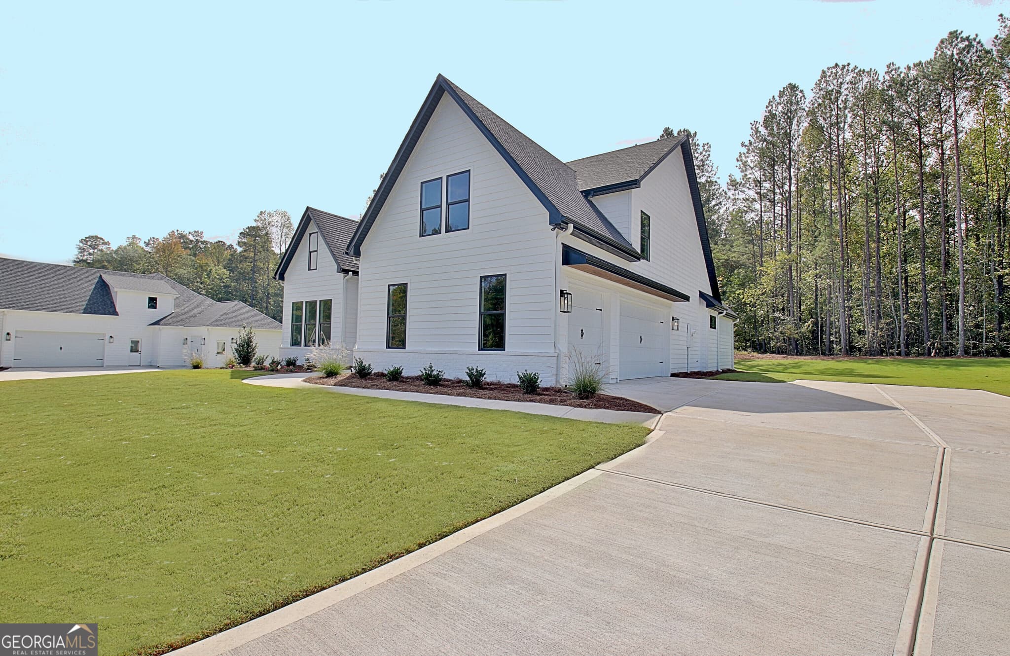 4 bedroom, 4 bathroom, 3,113 sq ft single family residence for sale at 188 Ryeland Drive, Senoia, GA 30276 — photo 6