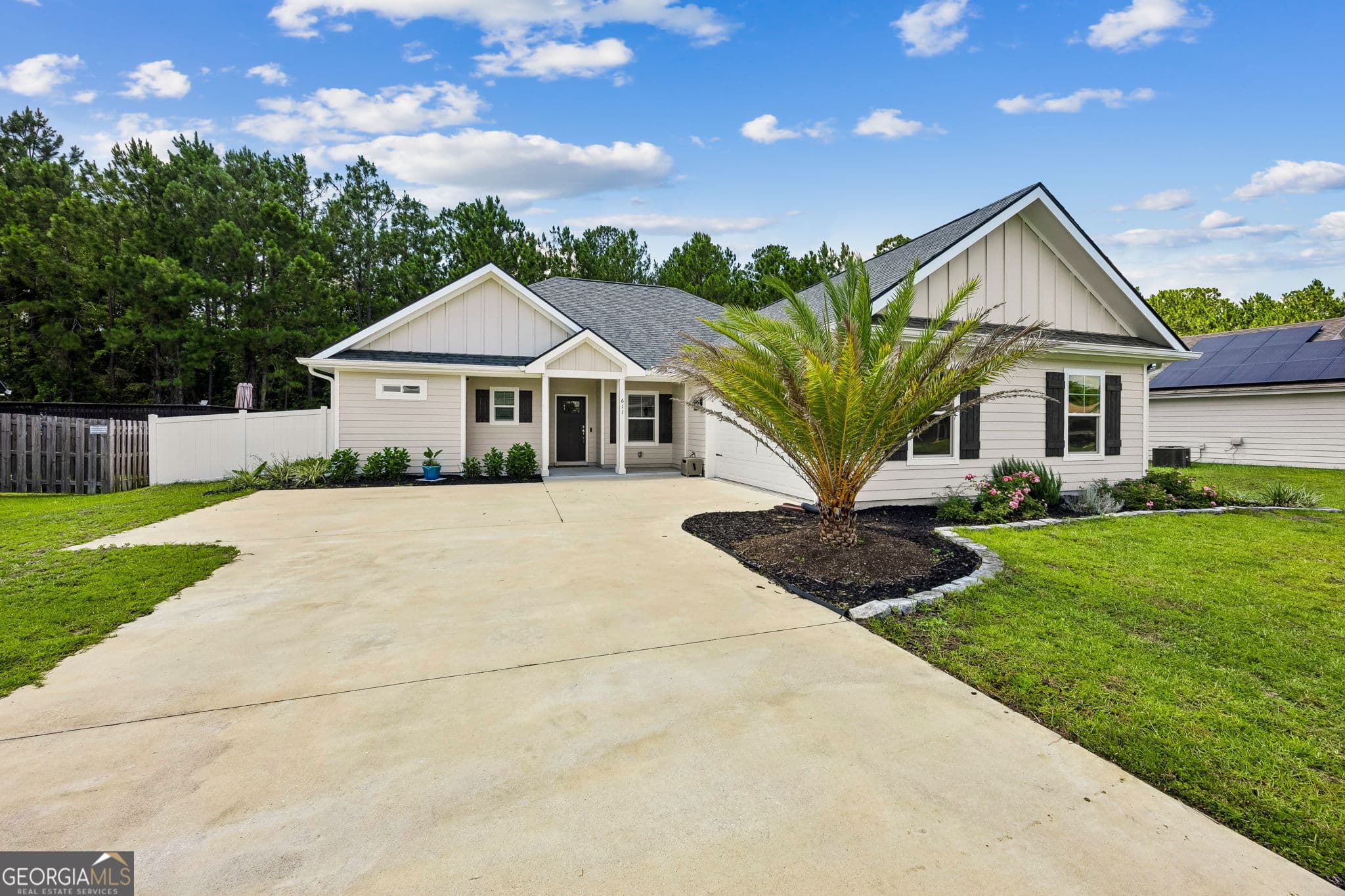3 bedroom, 2 bathroom, 1,885 sq ft single family residence for sale at 611 Victorias Circle, St. Marys, GA 31558 — photo 3