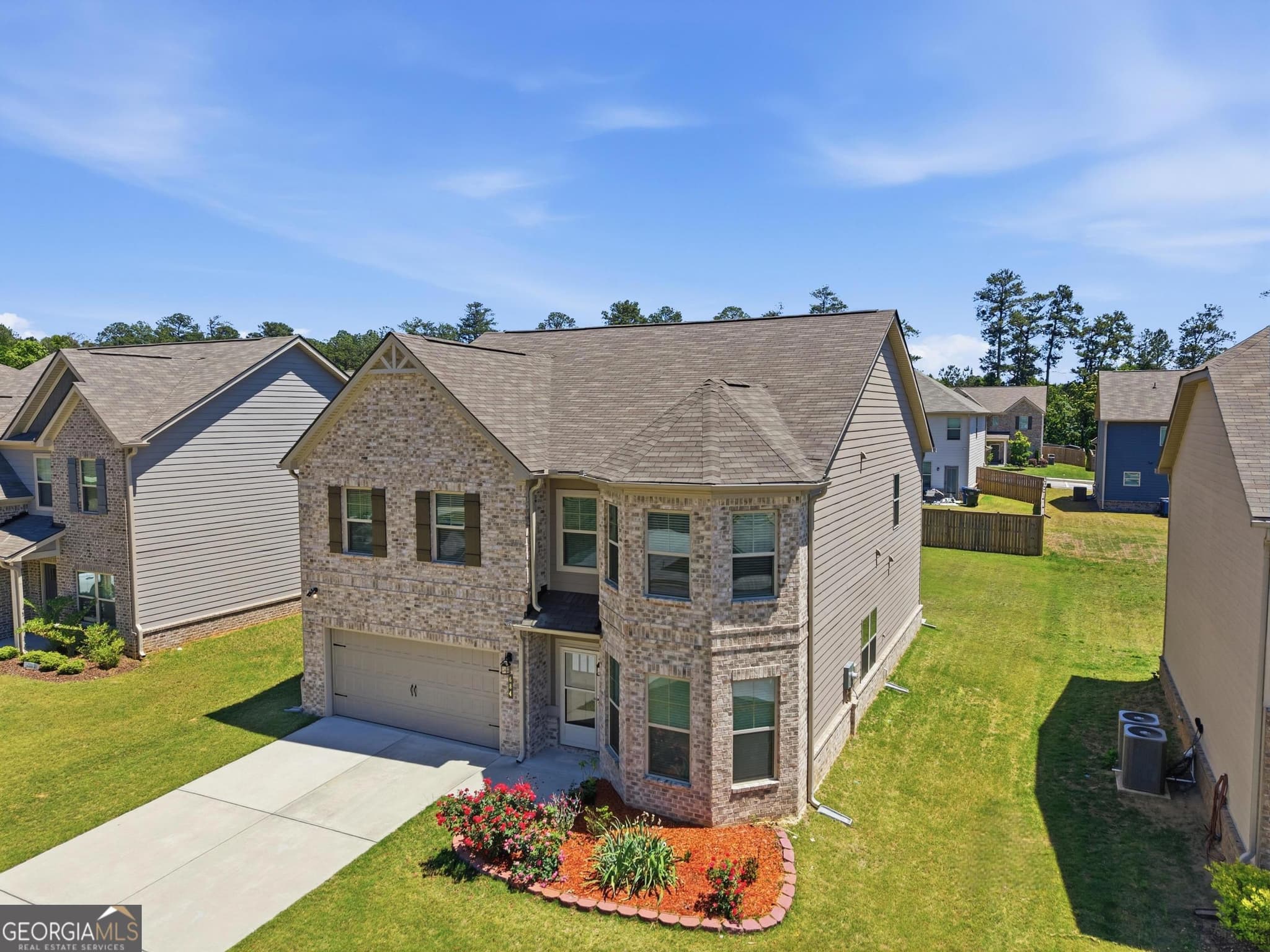 5 bedroom, 3 bathroom, 3,188 sq ft single family residence for sale at 684 Lakehaven Lane, Loganville, GA 30052 — photo 2
