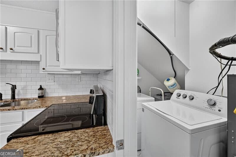 2 bedroom, 2.5 bathroom townhouse for sale at 3 Spring Green Place, Atlanta, GA 30318 — photo 7