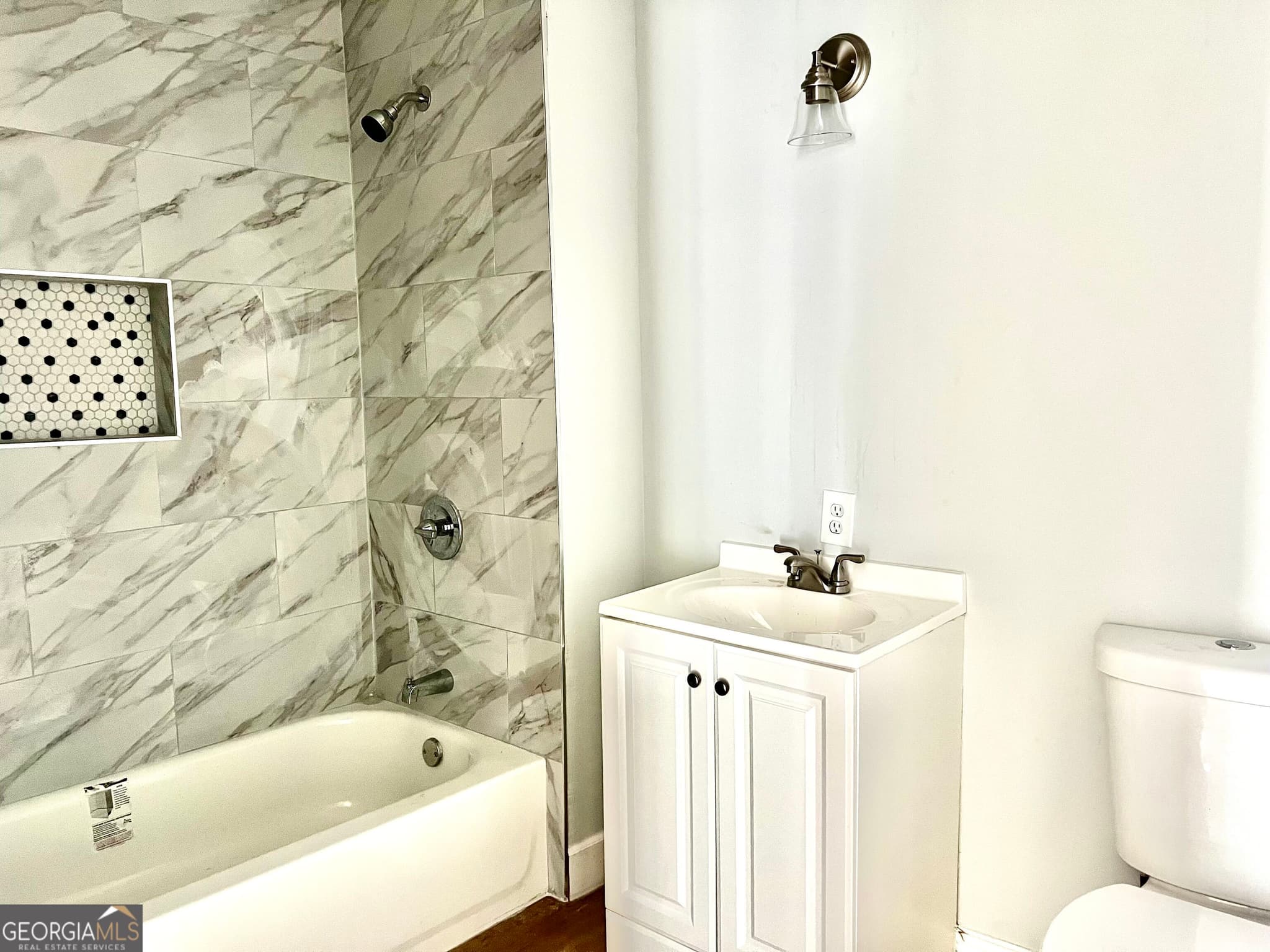 3 bedroom, 2 bathroom, 1,624 sq ft single family residence for sale at 418 Harper Avenue, Rome, GA 30161 — photo 5