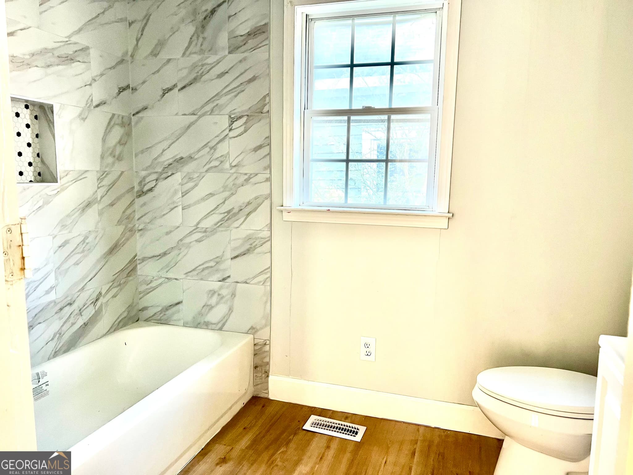3 bedroom, 2 bathroom, 1,624 sq ft single family residence for sale at 418 Harper Avenue, Rome, GA 30161 — photo 8
