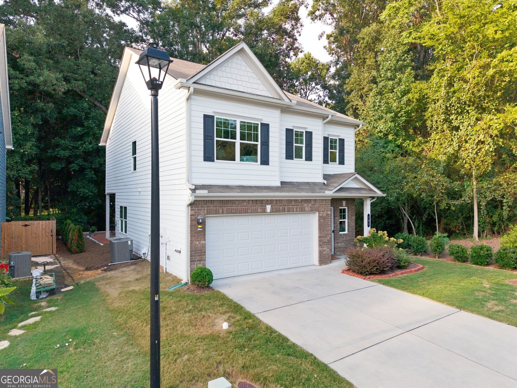 3 bedroom, 2.5 bathroom single family residence for rent at 101 Waterside Trail, Calhoun, GA 30701 for $2,500 a month — photo 3