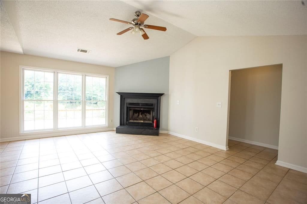 3 bedroom, 2 bathroom, 1,556 sq ft single family residence for sale at 4960 Shipp Road, Powder Springs, GA 30127 — photo 6