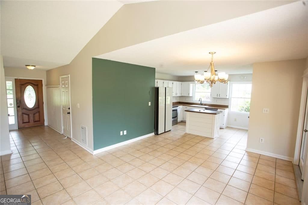 3 bedroom, 2 bathroom, 1,556 sq ft single family residence for sale at 4960 Shipp Road, Powder Springs, GA 30127 — photo 9