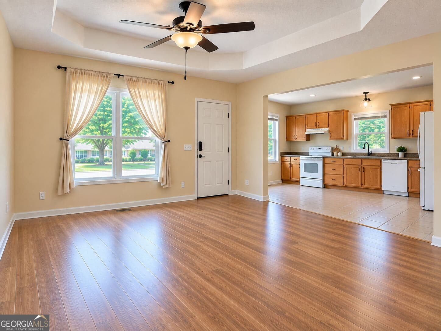 3 bedroom, 2 bathroom, 1,224 sq ft single family residence for sale at 209 Henderson Street, Thomasville, GA 31792 — photo 5