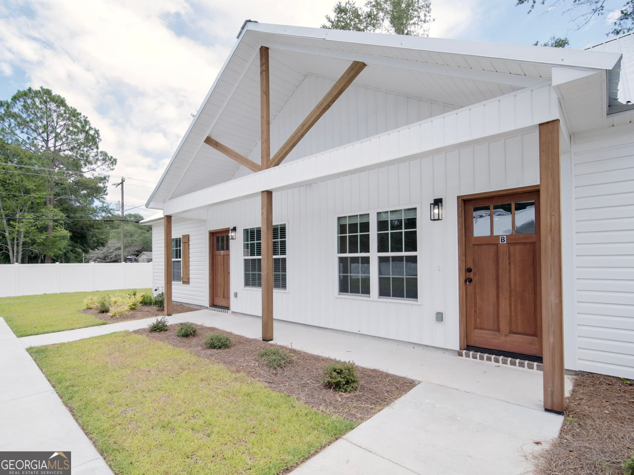 multi family for sale at 515 Birch Street, Adel, GA 31620 — photo 2