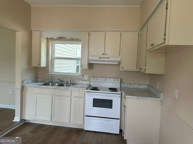 2 bedroom, 1 bathroom, 700 sq ft apartment for rent at 102 West Inman 1, Statesboro, GA 30458 for $900 a month — photo 2