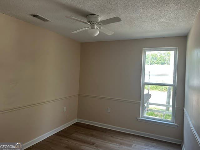 2 bedroom, 1 bathroom, 700 sq ft apartment for rent at 102 West Inman 1, Statesboro, GA 30458 for $900 a month — photo 9