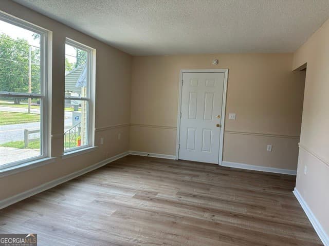 2 bedroom, 1 bathroom, 700 sq ft apartment for rent at 102 West Inman 1, Statesboro, GA 30458 for $900 a month — photo 4