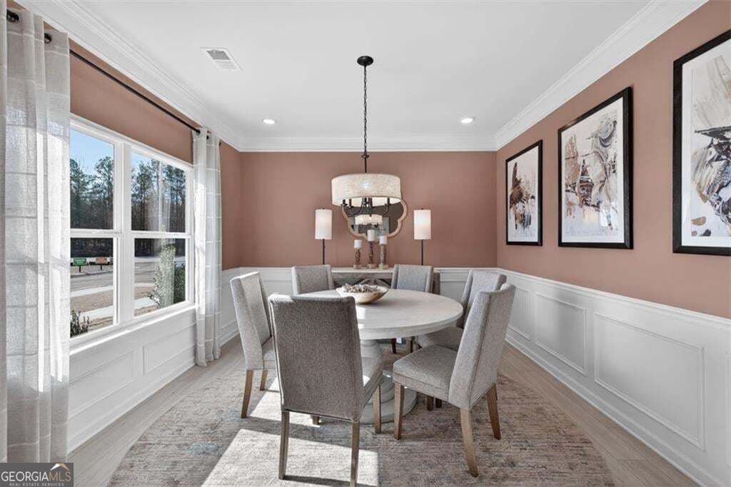 4 bedroom, 2.5 bathroom, 2,372 sq ft single family residence for sale at 3 Naverre Circle, Rome, GA 30165 — photo 2