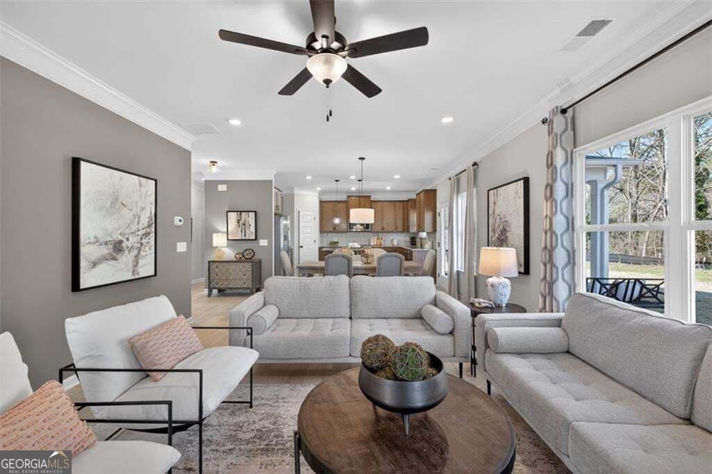 4 bedroom, 2.5 bathroom, 2,372 sq ft single family residence for sale at 3 Naverre Circle, Rome, GA 30165 — photo 9