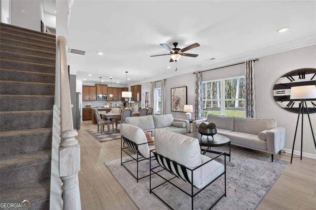 4 bedroom, 2.5 bathroom, 2,372 sq ft single family residence for sale at 3 Naverre Circle, Rome, GA 30165 — photo 8