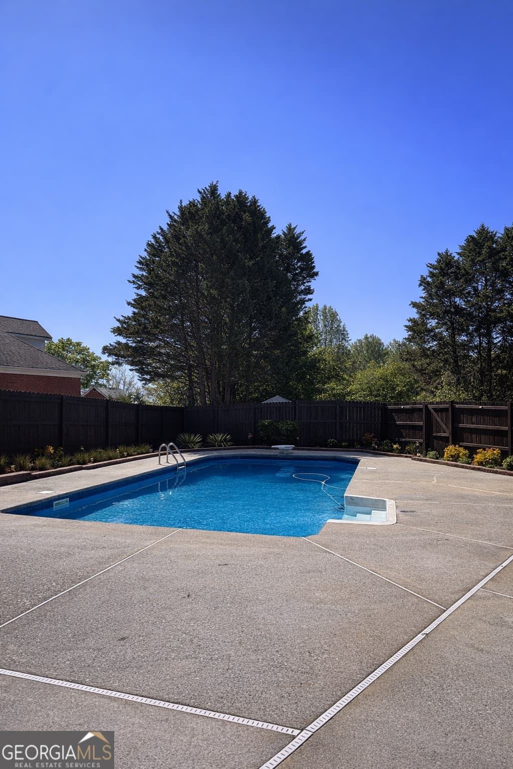 5 bedroom, 4.5 bathroom, 3,663 sq ft single family residence for sale at 1435 Barrett Place Lane, Lawrenceville, GA 30043 — photo 7