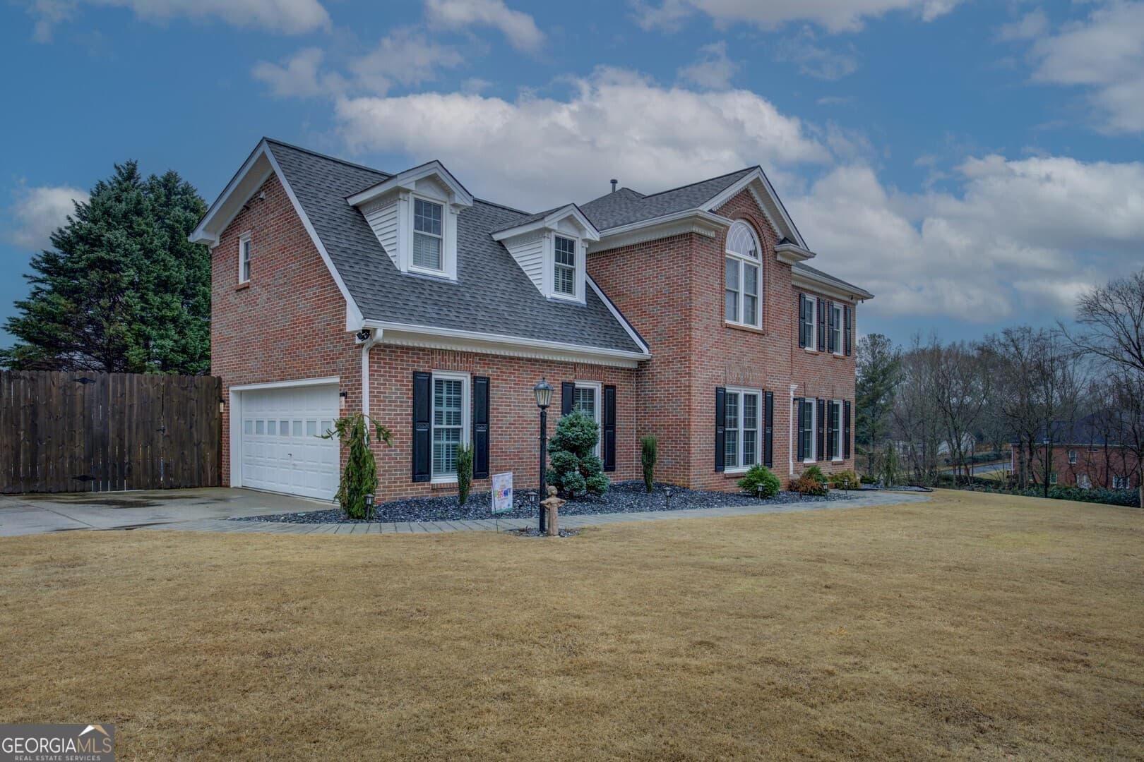 5 bedroom, 4.5 bathroom, 3,663 sq ft single family residence for sale at 1435 Barrett Place Lane, Lawrenceville, GA 30043 — photo 3