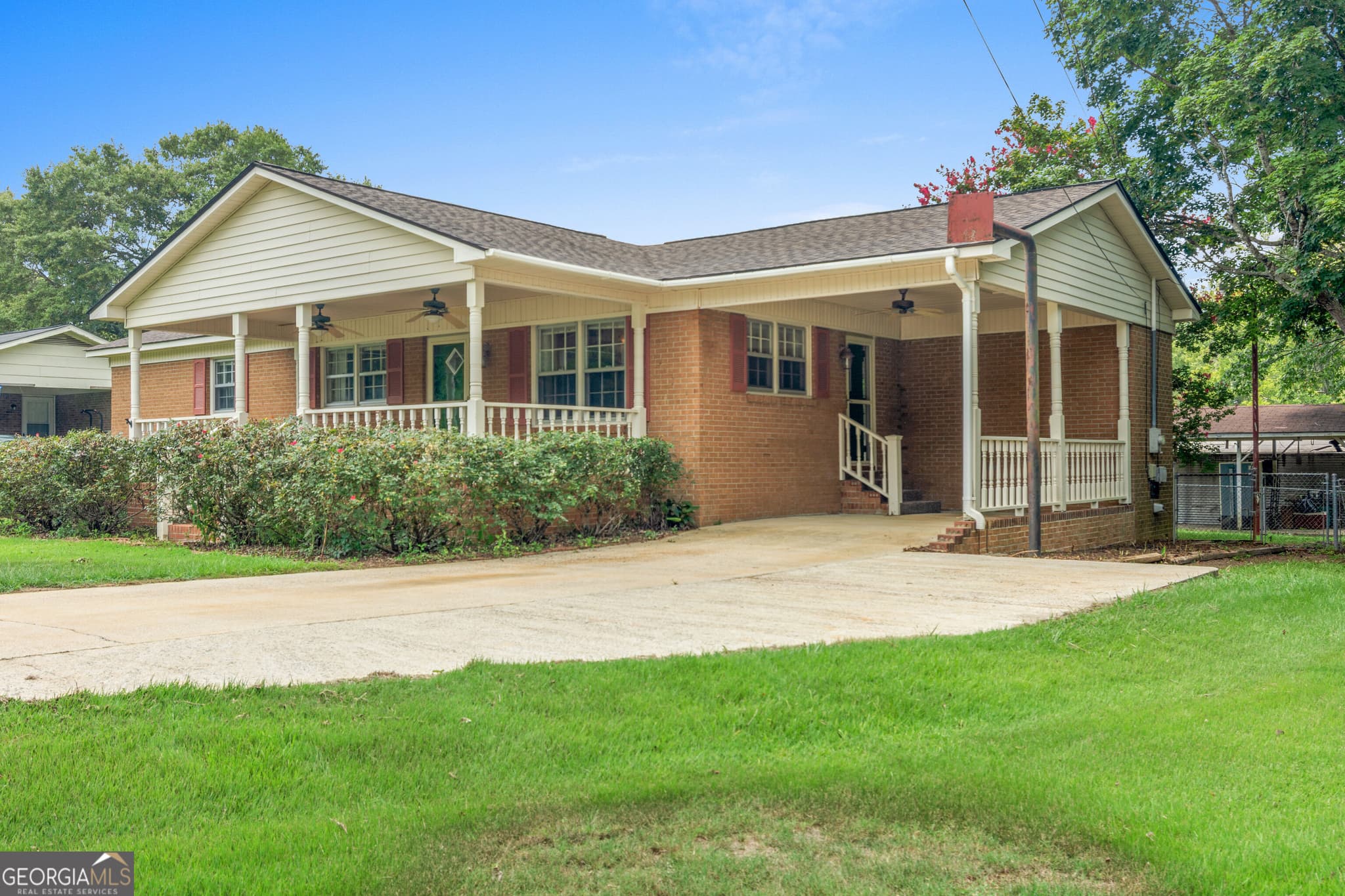 3 bedroom, 1.5 bathroom, 1,259 sq ft single family residence under contract at 827 Betty Street, Sandersville, GA 31082 — photo 5