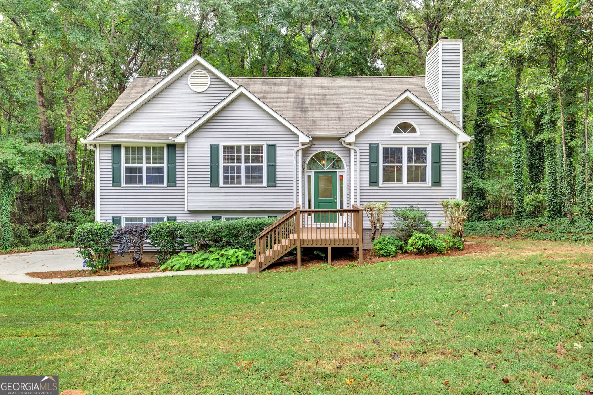 3 bedroom, 2 bathroom, 1,294 sq ft single family residence for sale at 162 Marsha Way, Sharpsburg, GA 30277