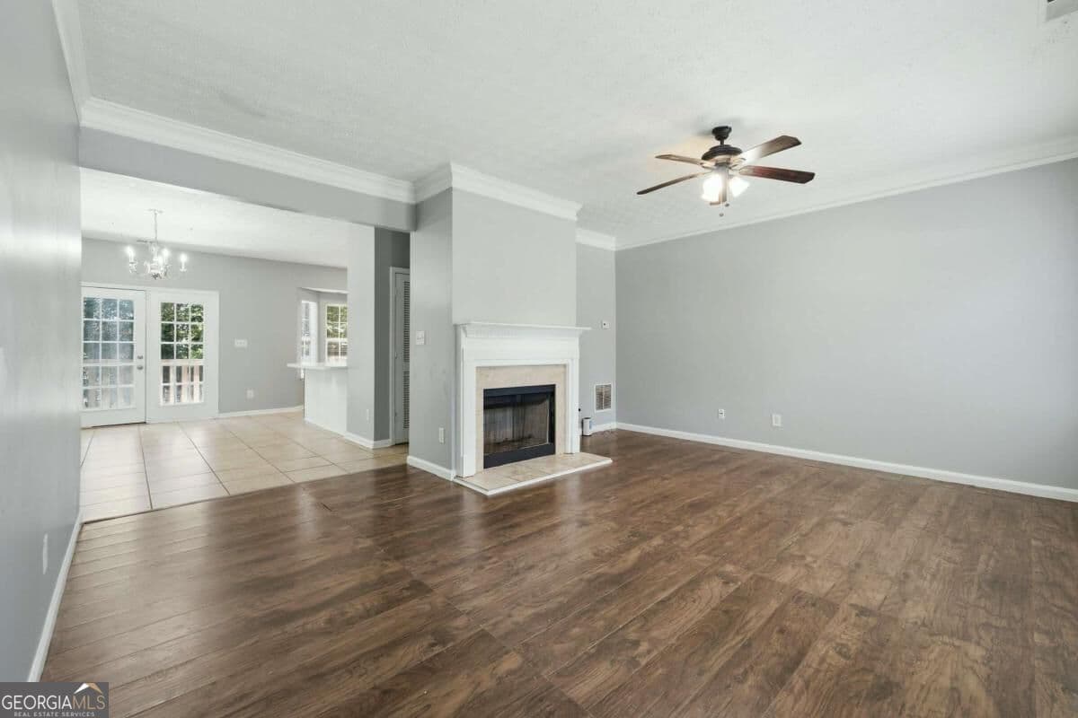 2 bedroom, 2.5 bathroom, 1,484 sq ft townhouse for sale at 2945 Falling Water Point, Atlanta, GA 30349 — photo 4