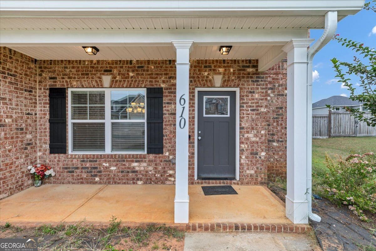 5 bedroom, 4.5 bathroom, 3,308 sq ft single family residence for sale at 610 Samantha Brooke Way, Bonaire, GA 31005 — photo 6