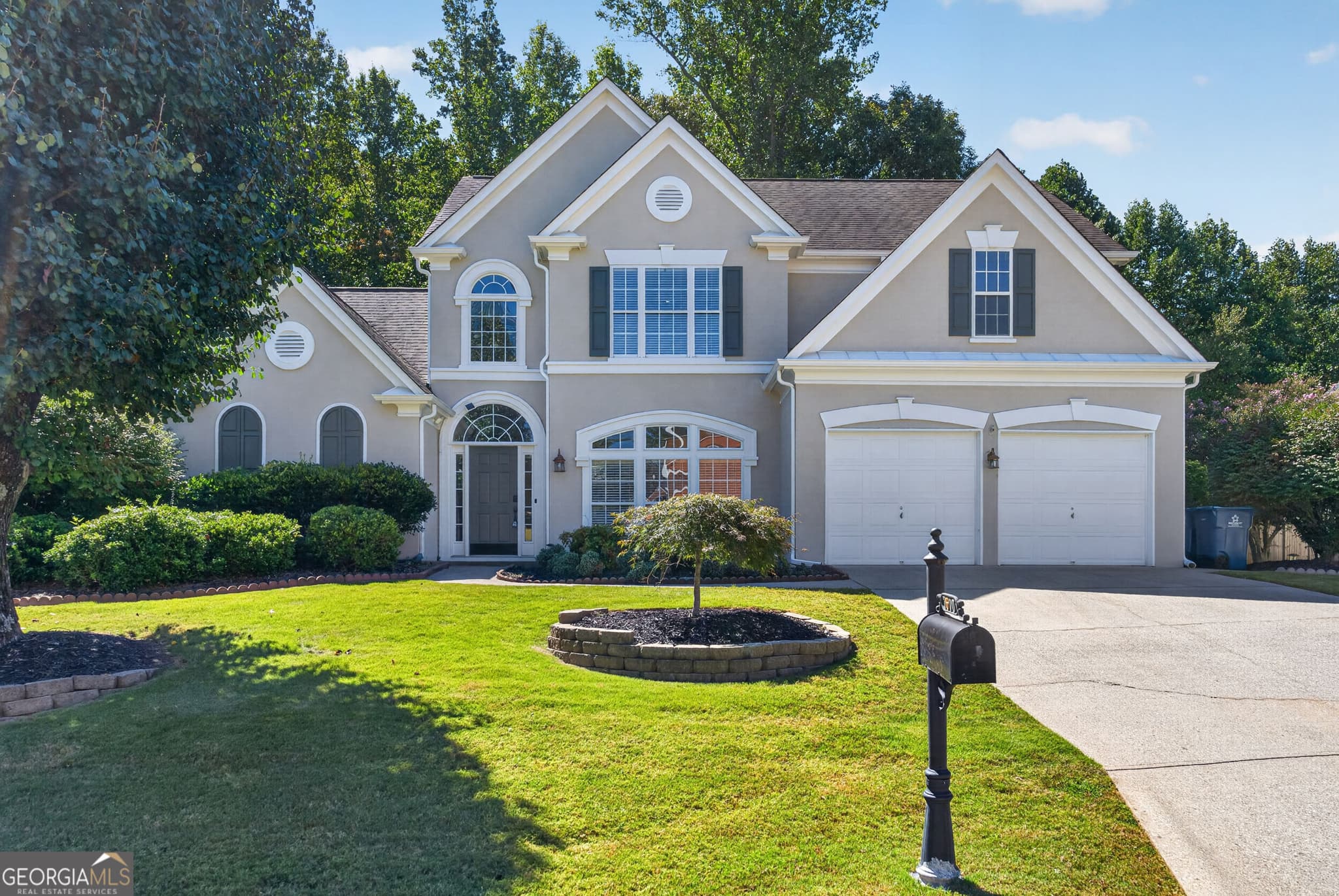 4 bedroom, 3.5 bathroom, 2,747 sq ft single family residence for rent at 7670 Bellemont Ridge, Johns Creek, GA 30097 for $3,200 a month — photo 2