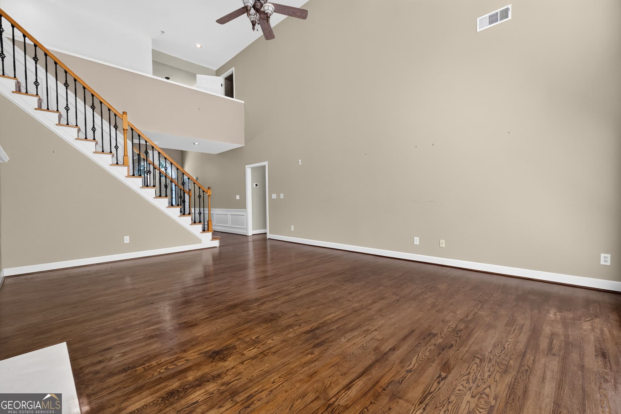 4 bedroom, 3.5 bathroom, 2,747 sq ft single family residence for rent at 7670 Bellemont Ridge, Johns Creek, GA 30097 for $3,200 a month — photo 9