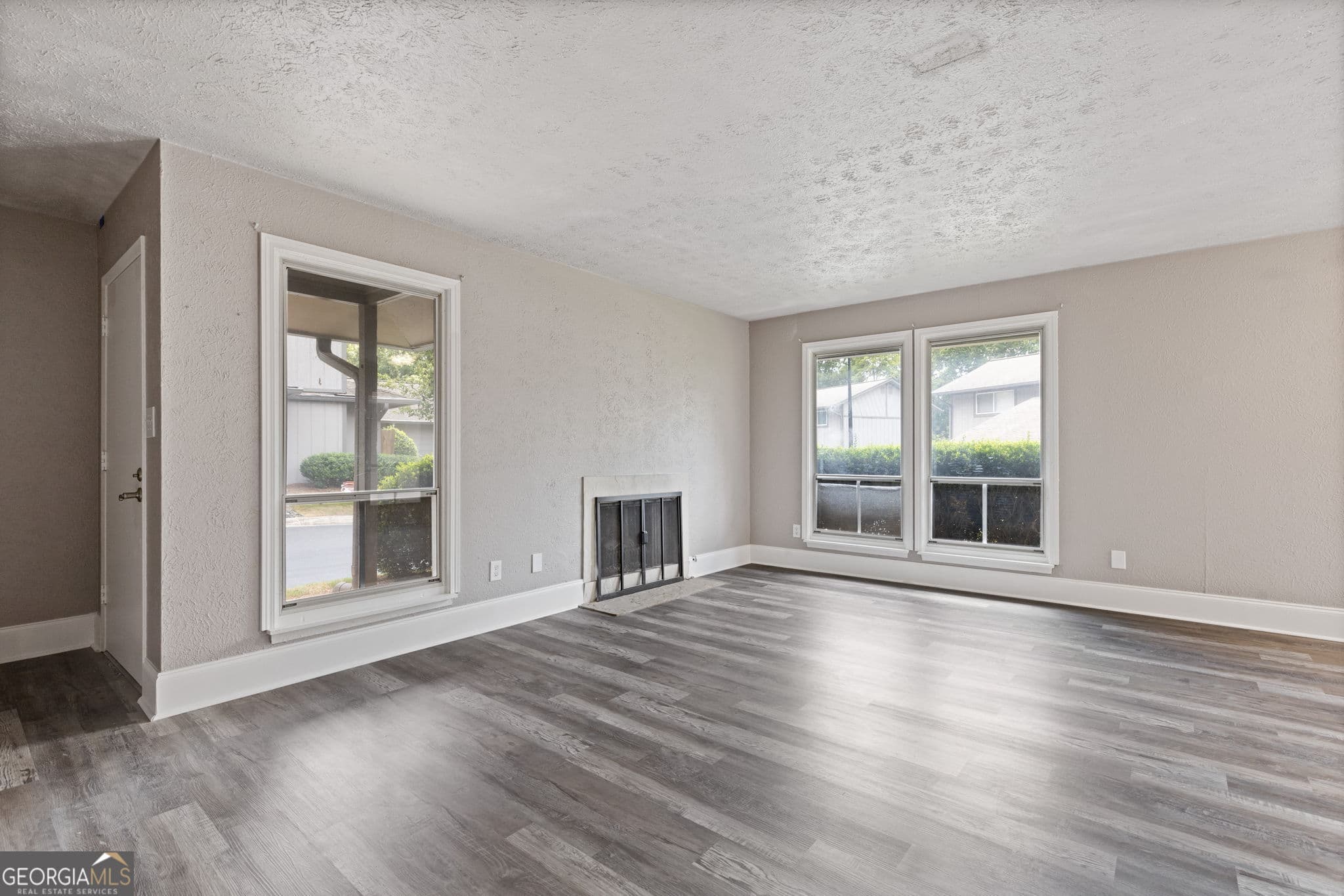 2 bedroom, 2.5 bathroom, 1,374 sq ft condominium for sale at 844 Manning Villas Court, Marietta, GA 30064 — photo 7
