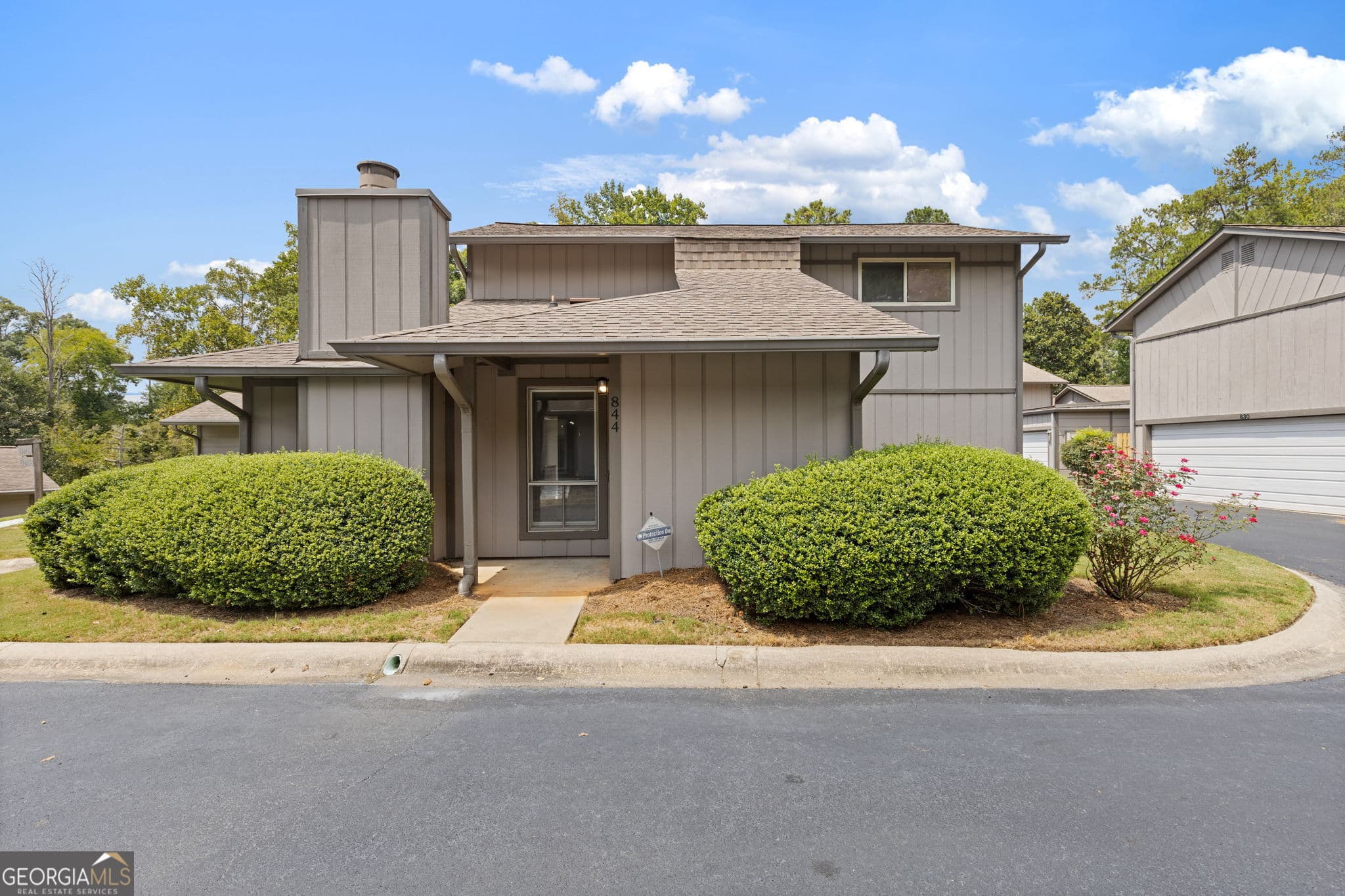 2 bedroom, 2.5 bathroom, 1,374 sq ft condominium for sale at 844 Manning Villas Court, Marietta, GA 30064