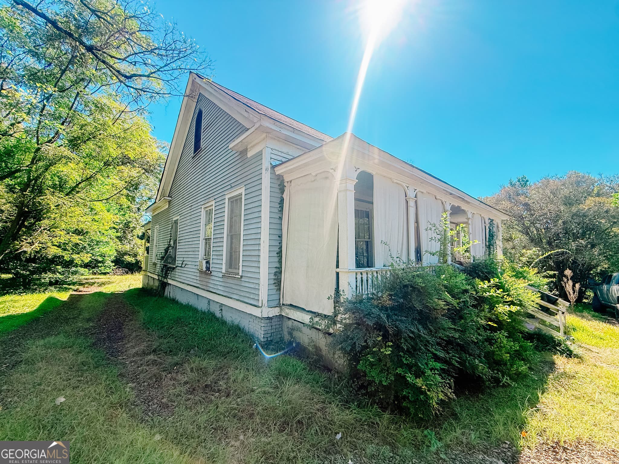 3 bedroom, 1 bathroom, 1,472 sq ft single family residence for sale at 515 Fort Hill Street, Macon, GA 31217 — photo 2