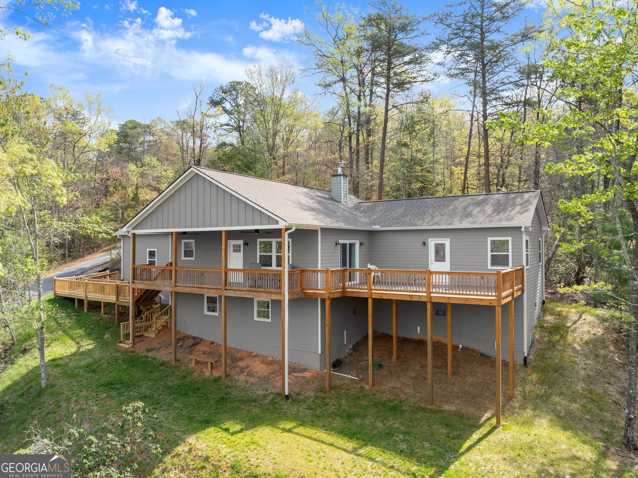 3 bedroom, 2.5 bathroom, 2,000 sq ft single family residence for sale at 527 Abby Lane, Clayton, GA 30525 — photo 3