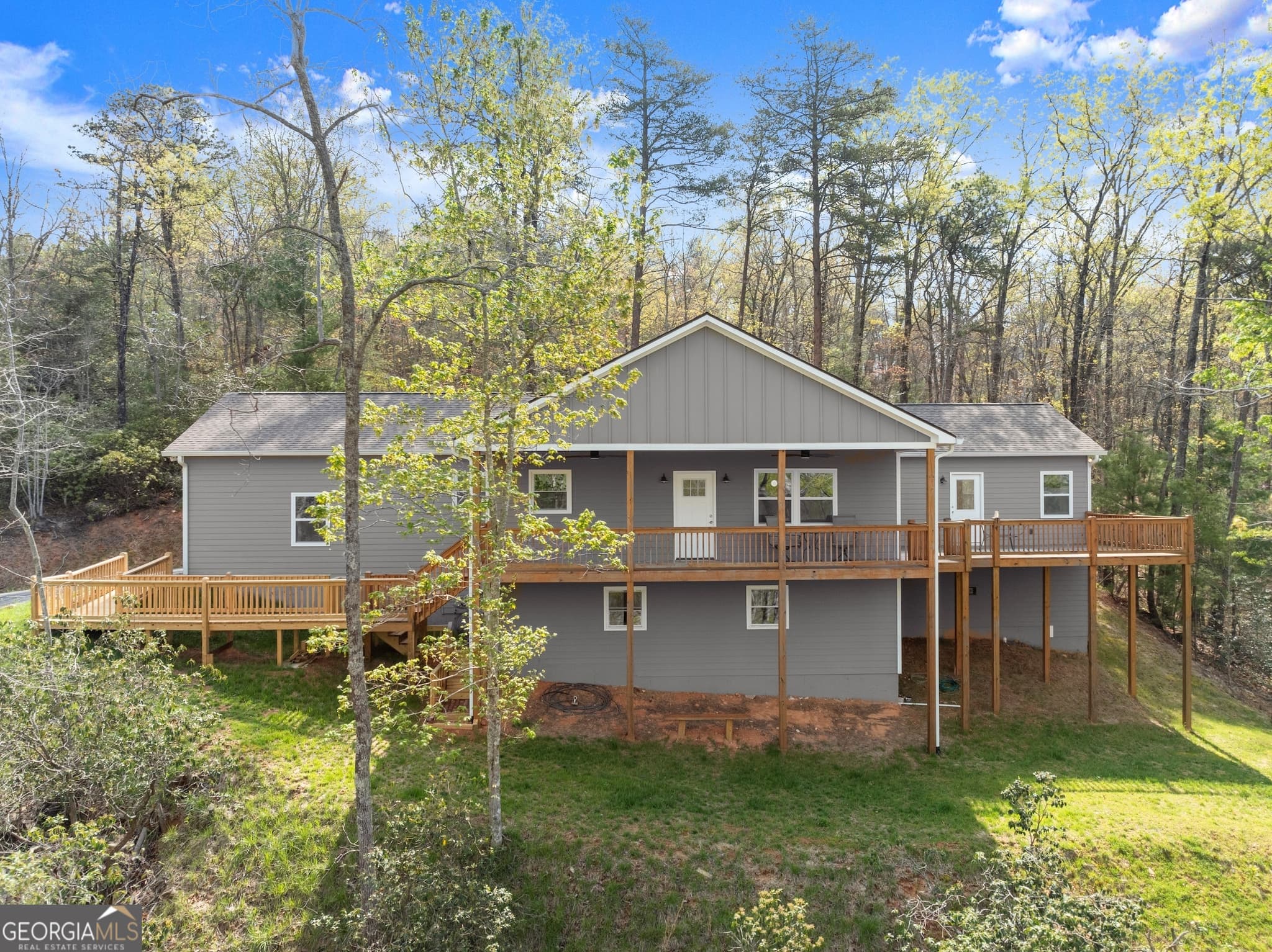 3 bedroom, 2.5 bathroom, 2,000 sq ft single family residence for sale at 527 Abby Lane, Clayton, GA 30525