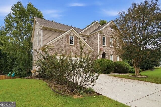 5 bedroom, 3.5 bathroom, 3,662 sq ft single family residence for sale at 5738 Vinings Retreat Way, Mableton, GA 30126 — photo 2