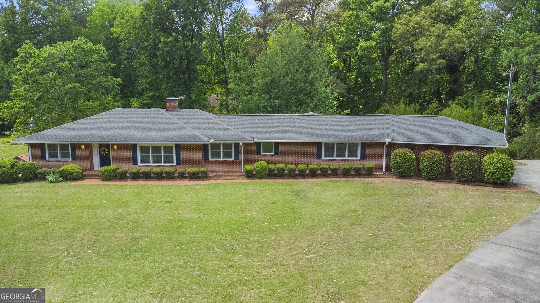 4 bedroom, 5.5 bathroom, 4,049 sq ft single family residence for sale at 308 Cherokee Road, Thomaston, GA 30286 — photo 2